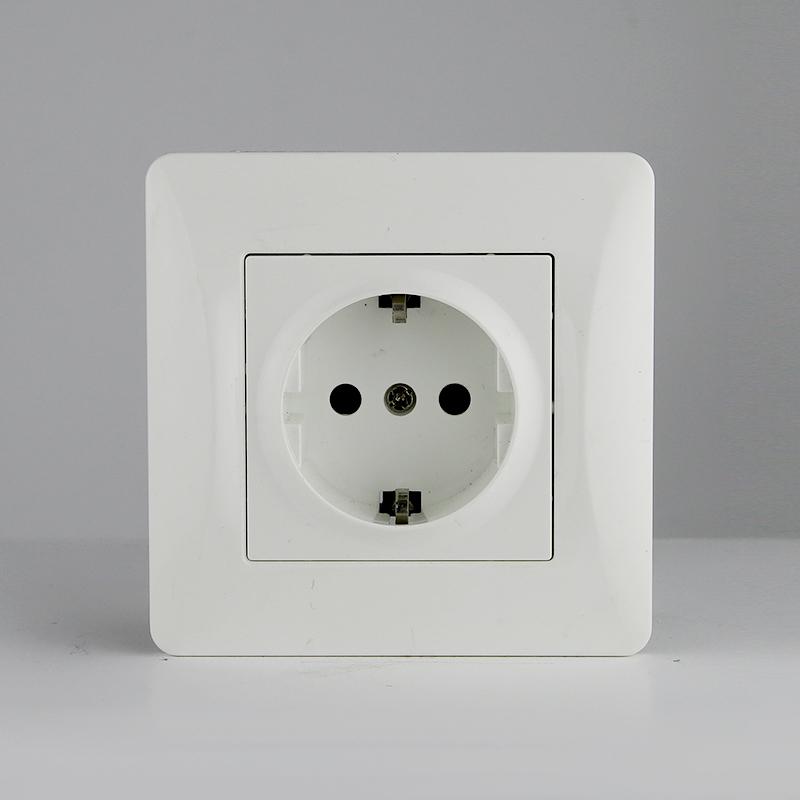 Розетка электрическая 2К+З, 16А, 220-250V (белый)