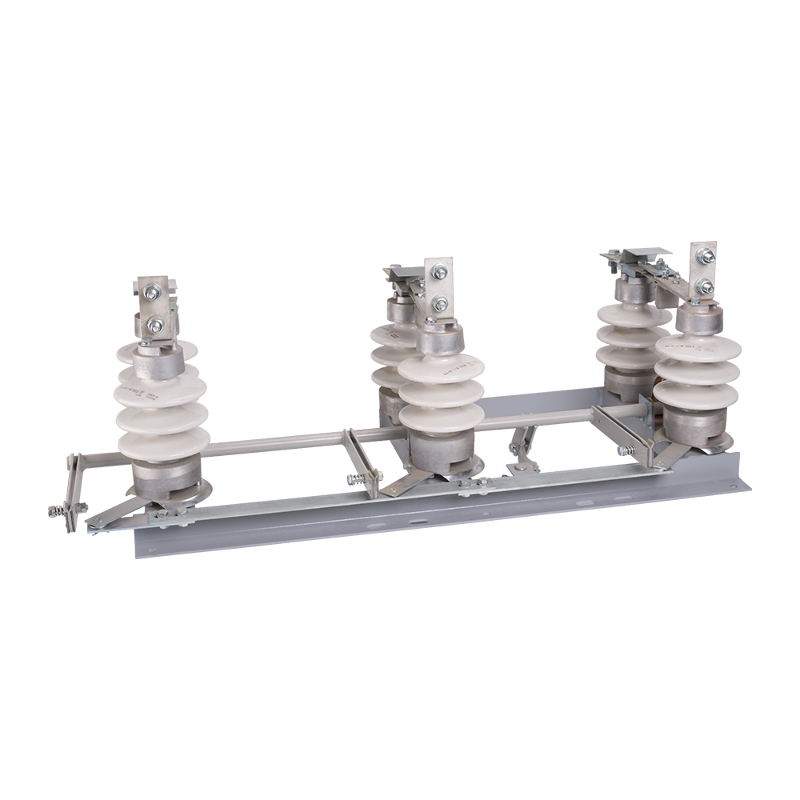 Разъединитель высоковольтный РЛНД2-10/630-УХЛ1 (с приводом)