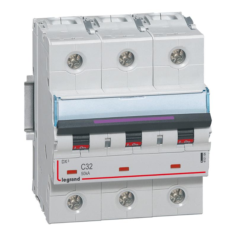 Выключатель автоматический трехполюсный DX3 32А C 50кА (4,5 мод)