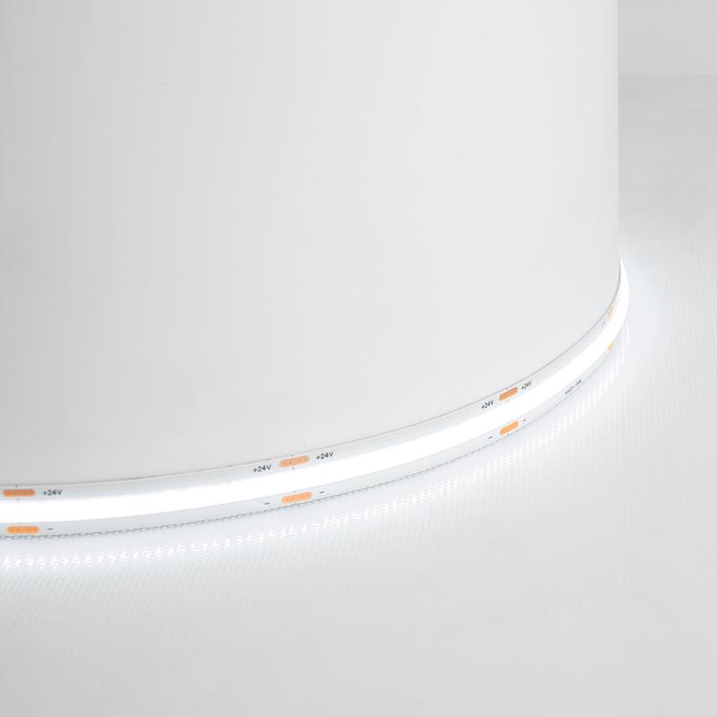 Светодиодная LED лента Feron LS530, 320SMD(2110)/м 8Вт/м 24V 5000*8*1.8мм 4000К