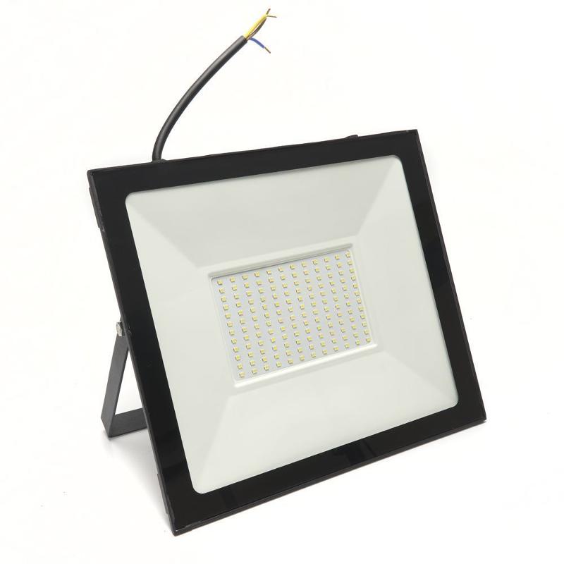 Светодиодный прожектор SAFFIT SFL90-150 2835SMD, 150W 6400K AC220V/50Hz IP65, черный в компактном корпусе