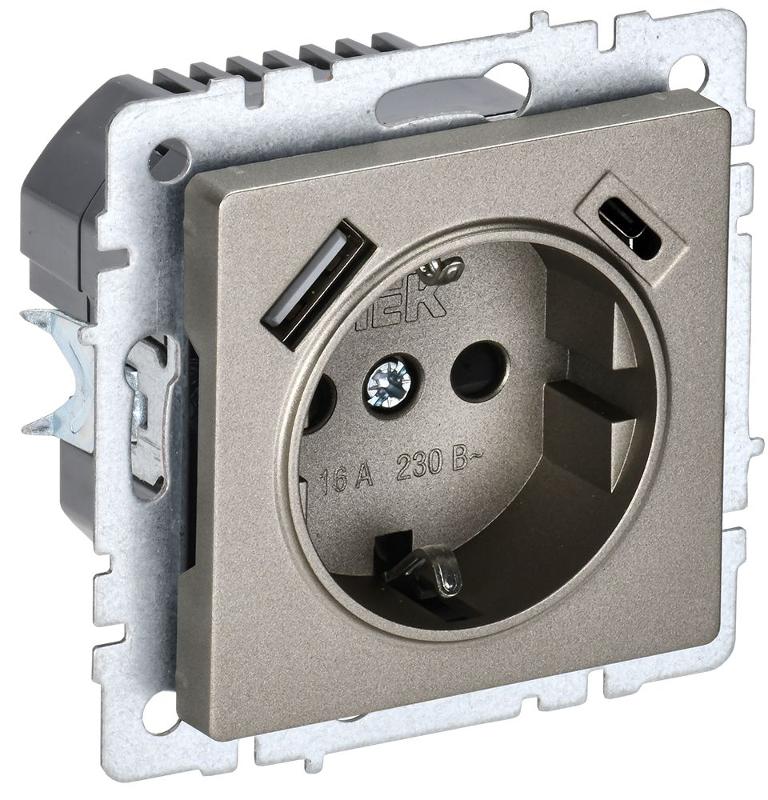 BRITE Розетка с заземлением со шторками 16А с USB A+C 18Вт РЮш11-1-БрШ шампань