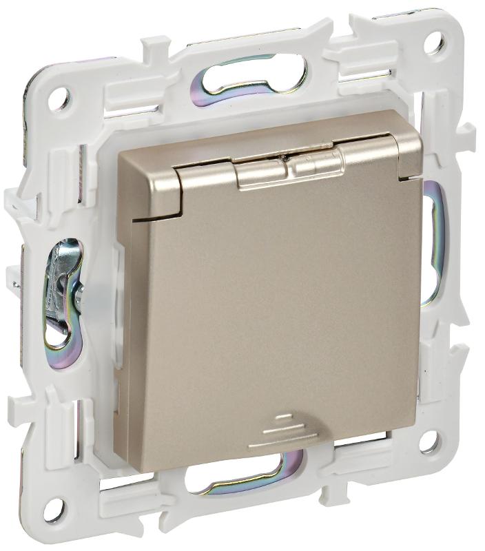 SKANDY Розетка з/к/ш кр. 16А IP44 SK-R11Sh шампань