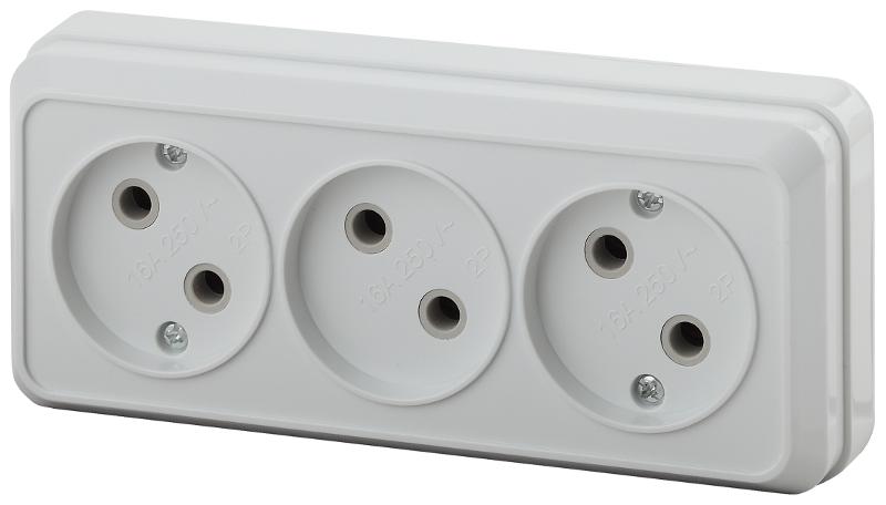 Розетка Intro Quadro 2-205-01 без заземления трехместная 3х2P, 16А-250В, IP20, ОУ, белый
